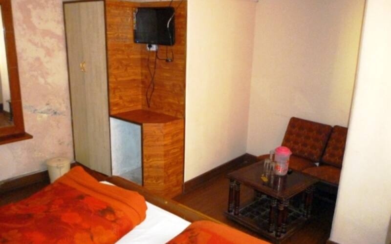 Hotel Apsara, Shimla 5